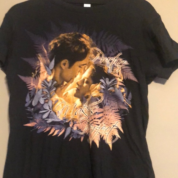 Twilight T-shirt - Picture 1 of 2